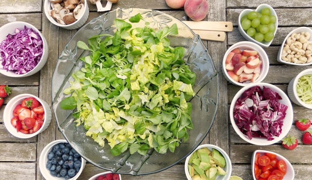 Le régime paléolithique, souvent appelé régime Paléo, s'inspire de la façon dont les humains se nourrissaient durant l'ère paléolithique