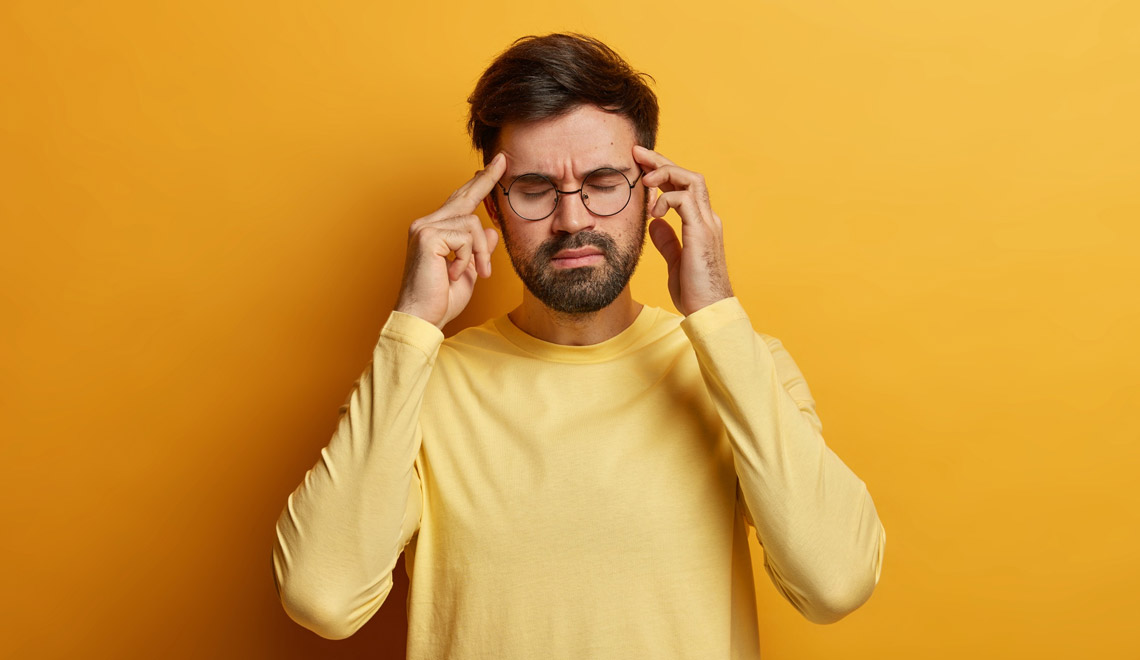 Café et maux de tête : cause ou remède ?