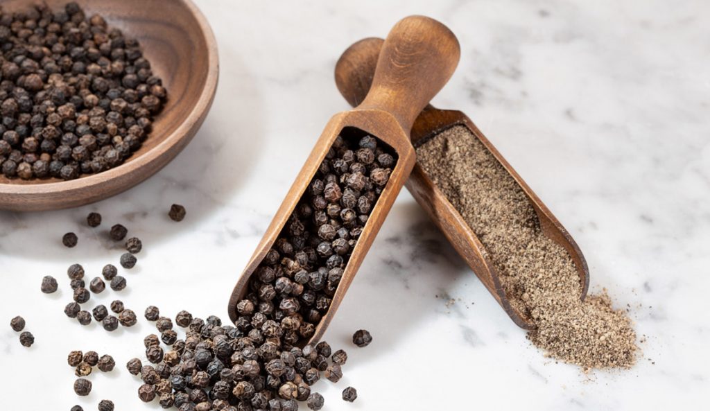 Le poivre : l’épice incontournable dans votre cuisine