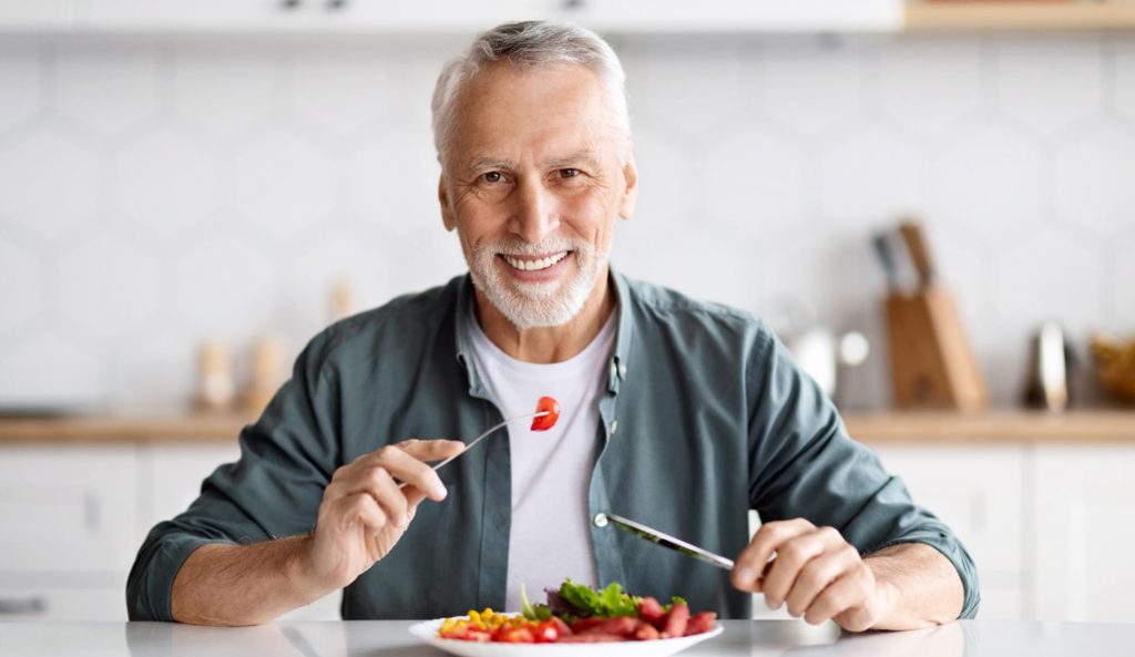 Comment bien manger après 50 ans