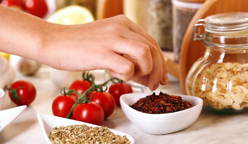 Comment doser les épices sans masquer les saveurs