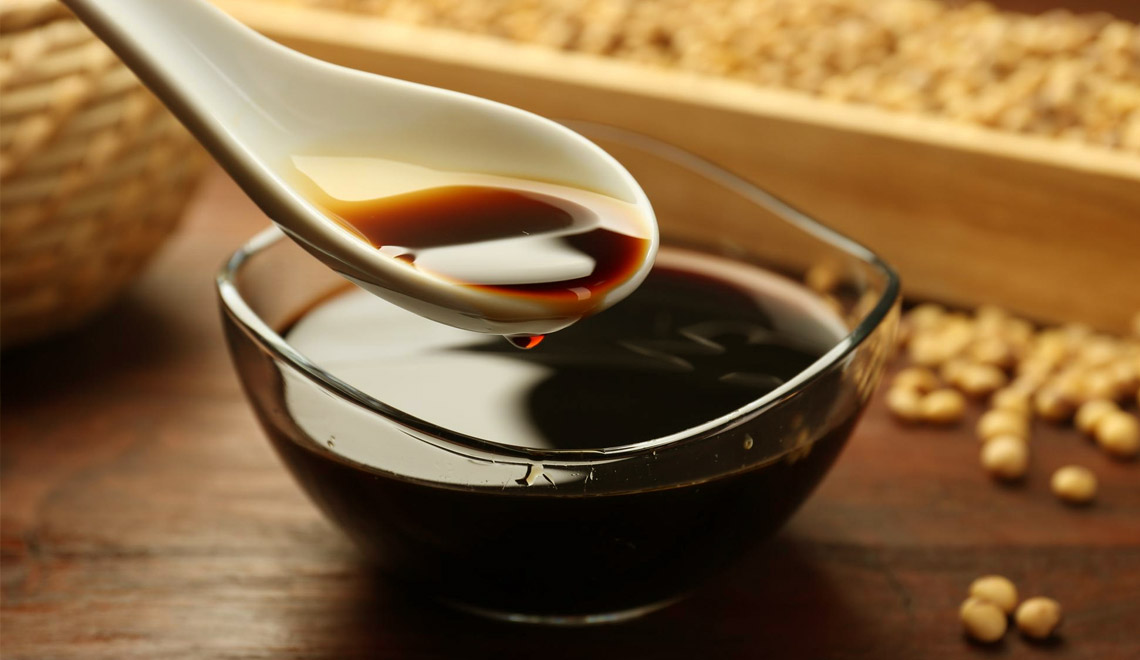 Sauce soja : attention à la teneur en sel cachée