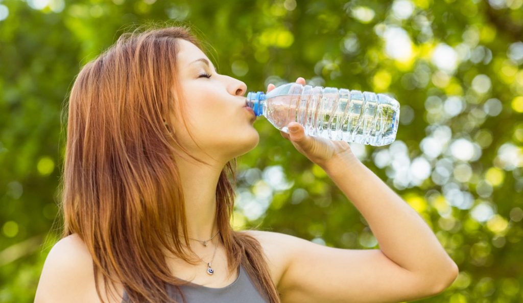 Comment bien s’hydrater quand il fait très chaud